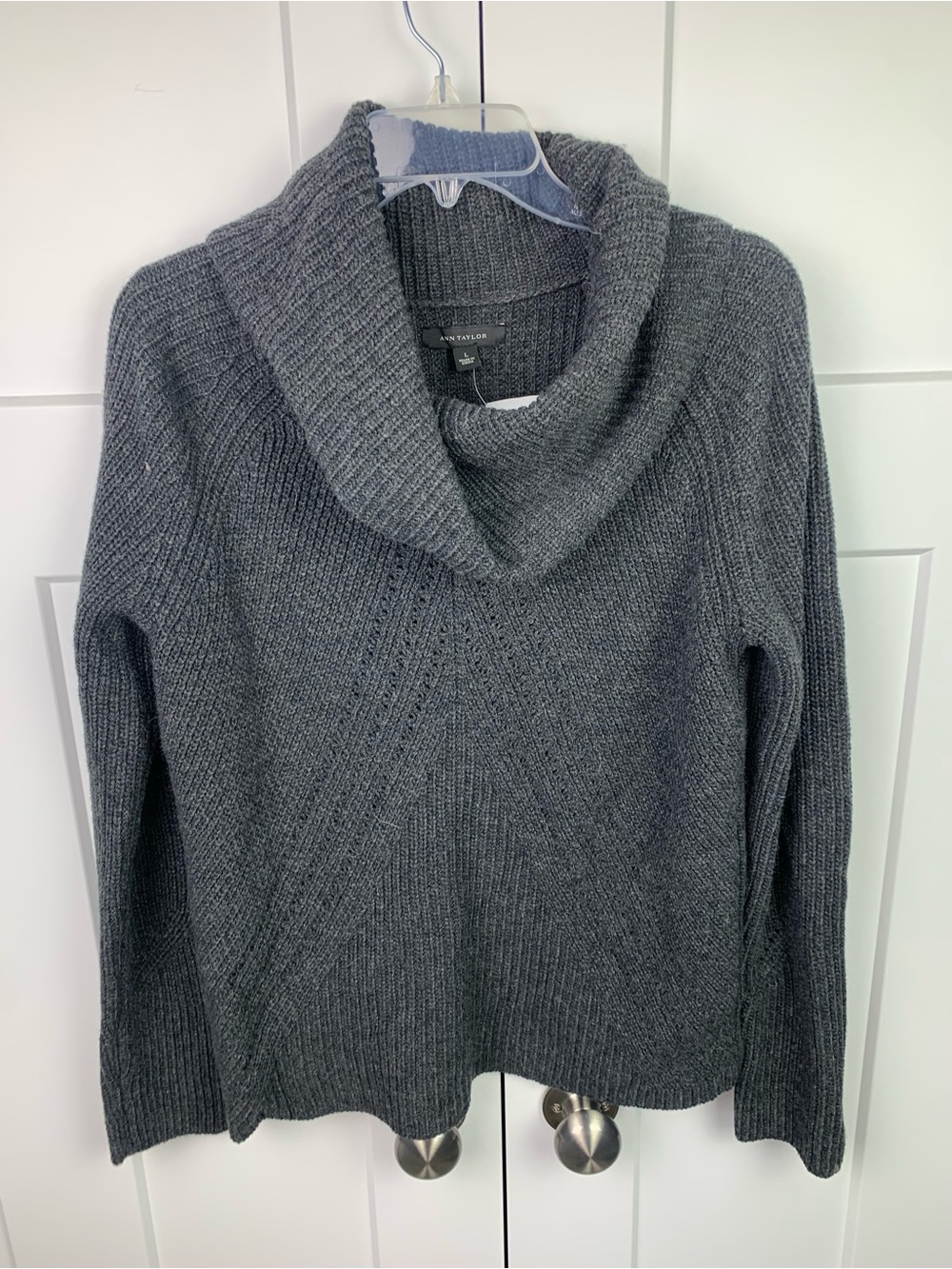 Ann Taylor Women’s LARGE Gray Ribbed Knit Cowl Neck Sweater pointelle NWT